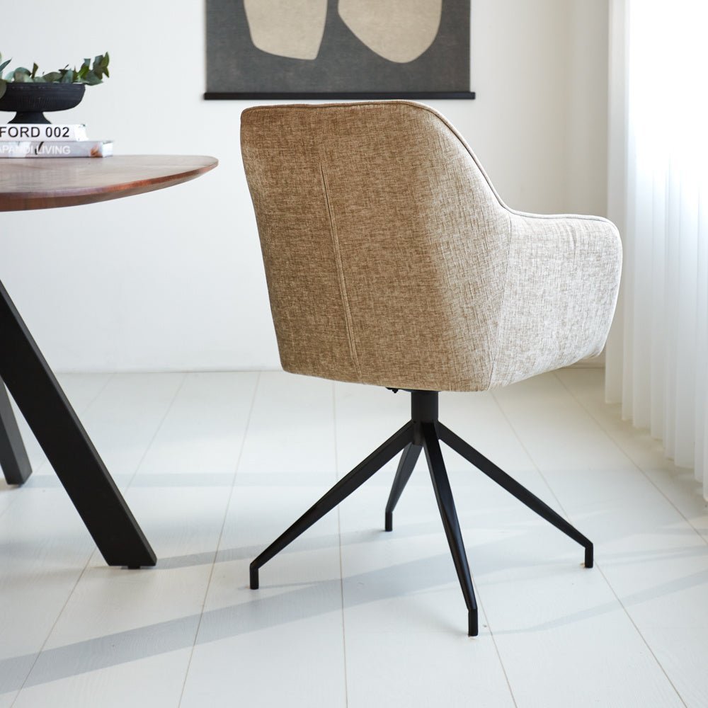 Esszimmerstuhl Camiel Dimehouse Beige LxBxH 62x61x54 Stoff Stimmungsvolle Fotodiagonale Rückansicht