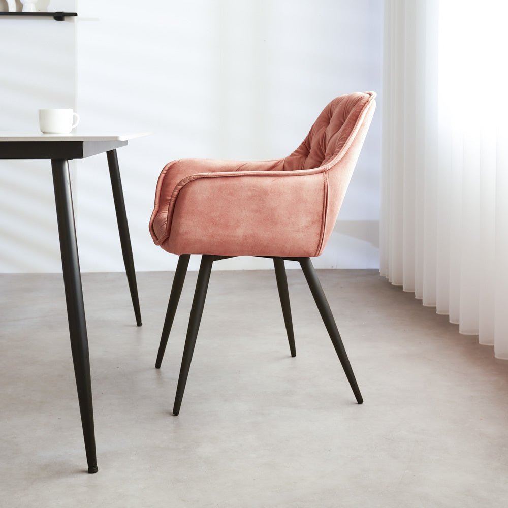 Esszimmerstuhl Audrey Dimehouse Rosa LxBxH 71x68x49 Stoff Stimmungsvolle Foto-Seitenansicht