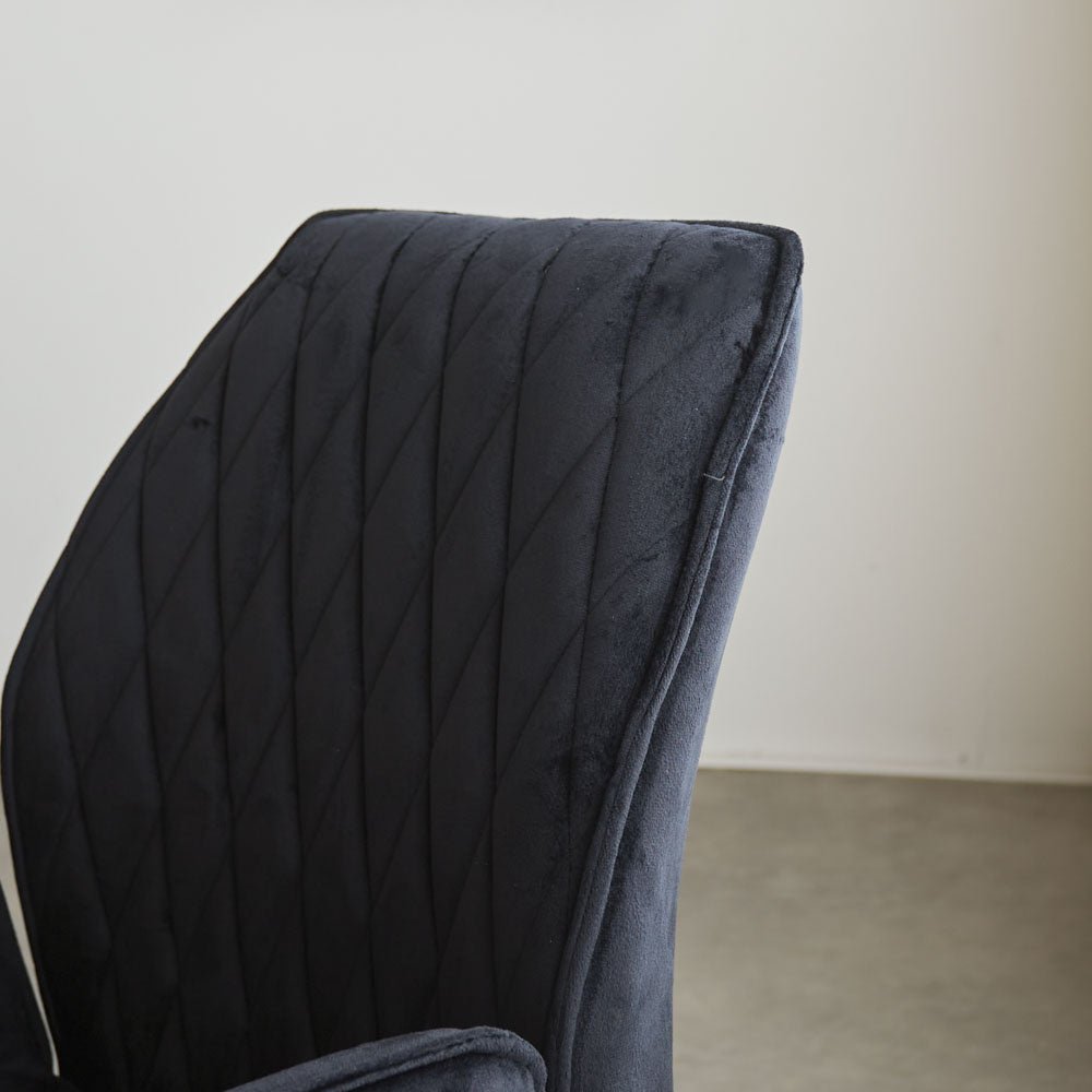 Esszimmerstuhl Novan-Samt Dimehouse Schwarz LxBxH 71x64x56 Stoff Stimmungsvolles Fotodetail