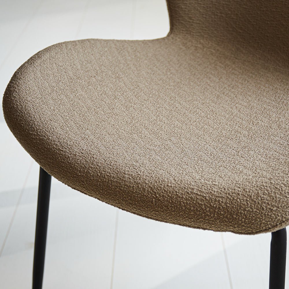 Esszimmerstuhl Sia Dimehouse Taupe LxBxH 72x55x51 Stoff Stimmungsvolles Fotodetail