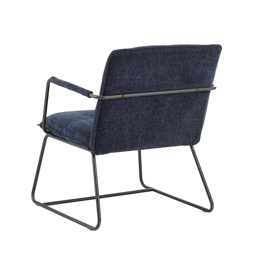 Sessel Hailey Chenille Dimehouse Blau LxBxH 66x64x37 Stoff Weißes Foto diagonale Rückansicht