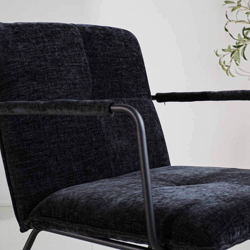 Sessel Hailey Chenille Dimehouse Schwarz LxBxH 66x64x37 Stoff Stimmungsvolles Fotodetail