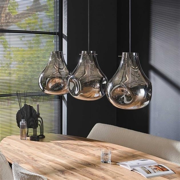 Hängelampe Denissia DH Interior Schwarz LxBxH 106x47x39 Metall Stimmungsvolles Foto diagonale Vorderansicht
