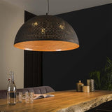 Hängelampe Aya 70 DH Interieur Braun LxBxH 73x73x46 Schwarzbraun Stimmungsvolles Foto schräge Vorderansicht