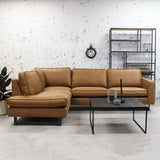 Sofa Tulin DeGeBe Cognac Stoff Stimmungsvolles Foto Vorderansicht
