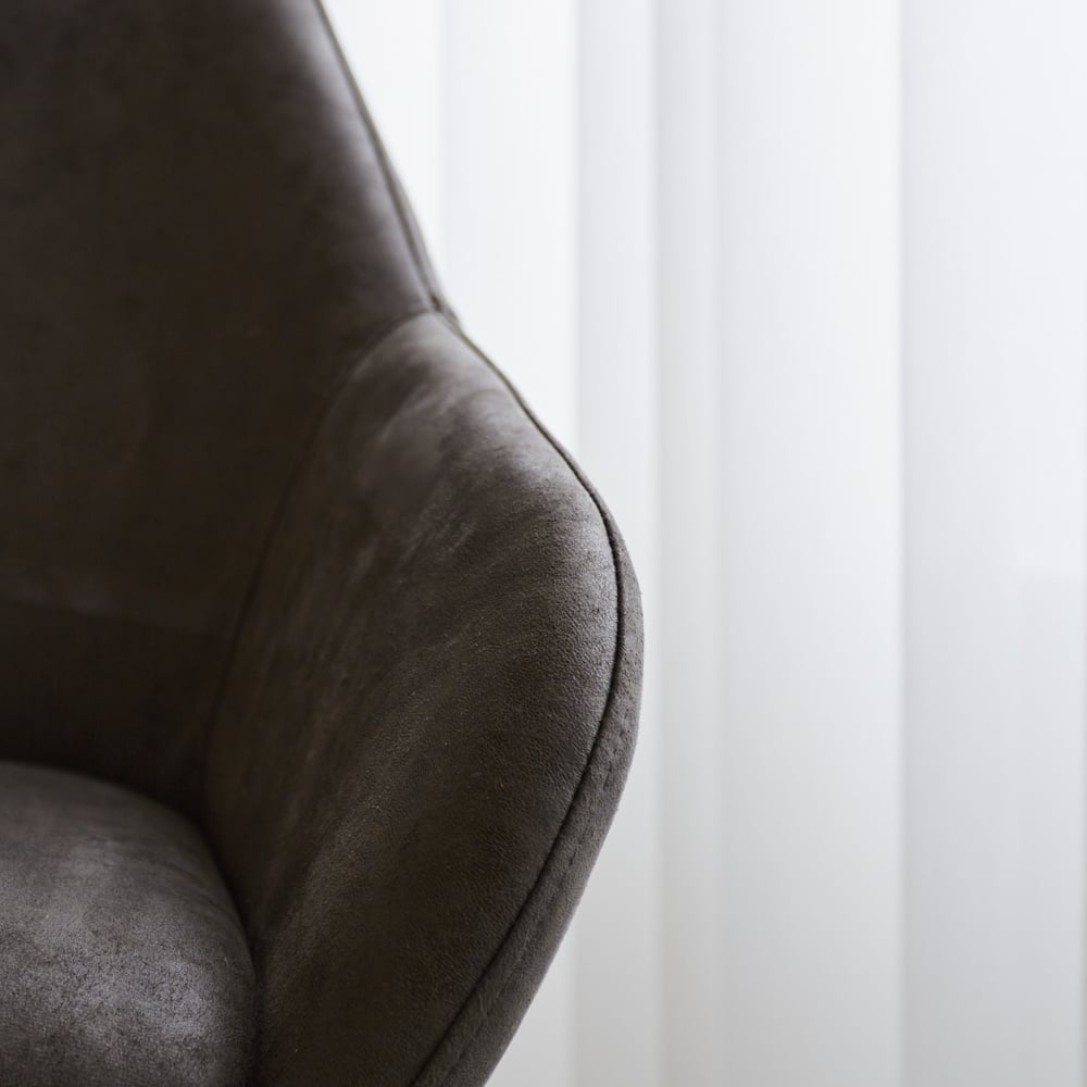 Barhocker Elise Ecoleather Dimehouse Anthrazit LxBxH 88x61x54 Öko-Leder Stimmungsvolles Fotodetail