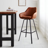 Barhocker Elise Ecoleather Dimehouse Cognac LxBxH 88x61x54 Öko-Leder Stimmungsvolles Foto diagonale Vorderansicht
