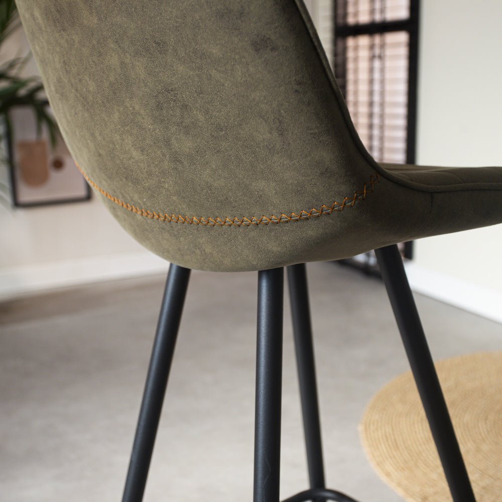 Barhocker Kenton Dimehouse Grün LxBxH 84x54x49 Mikrofaser Stimmungsvolles Fotodetail