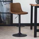 Barhocker Boran Dimehouse Cognac LxBxH 55x54x53 Öko-Leder Stimmungsvolles Foto diagonale Vorderansicht