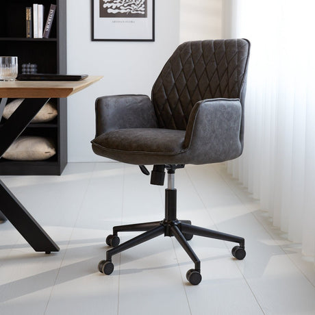 Bürostuhl Novan Dimehouse Anthrazit LxBxH 72x63x58 Stoff Stimmungsvolles Foto diagonal von vorne
