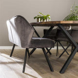 Esszimmerbank Romy DH Interior Anthrazit LxBxH 196x81x58 Samt Stimmungsvolles Foto diagonal von vorne
