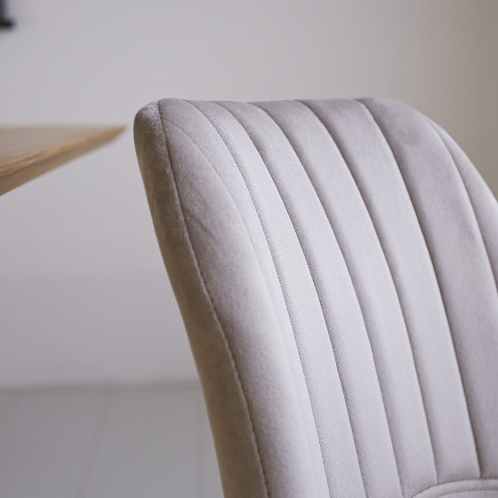 Esszimmerstuhl Schöner Samt Dimehouse Beige LxBxH 71x67x49 Stoff Stimmungsvolles Fotodetail