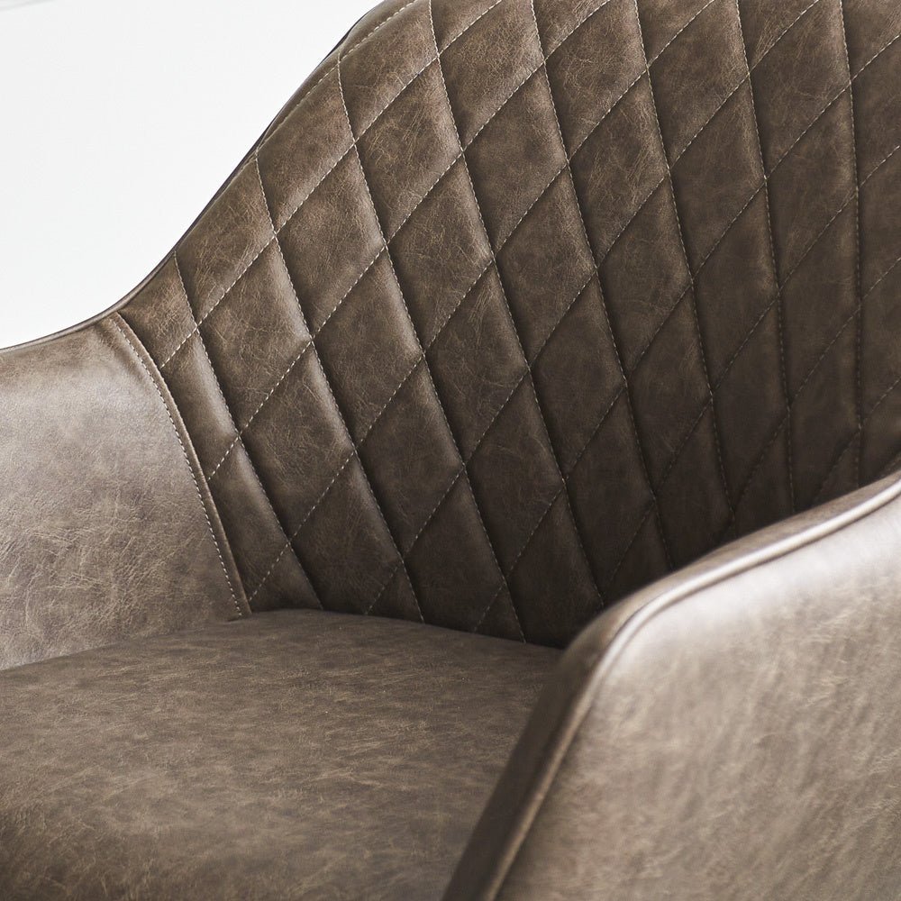 Esszimmerstuhl Cara Dimehouse Taupe LxBxH 78x65x57 Kunstleder Stimmungsvolles Fotodetail