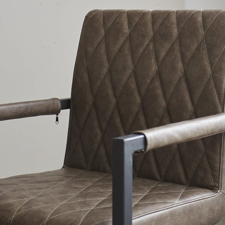 Esszimmerstuhl Ruben Dimehouse Taupe LxBxH 71x59x58 Kunstleder Stimmungsfoto Detail