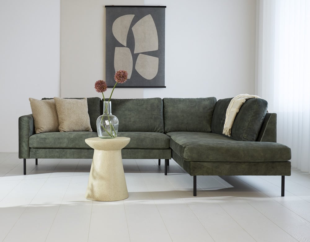 Sofa Gaya DeGeBe Grüner Stoff Stimmungsvolles Foto von vorne