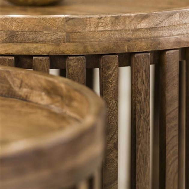 Couchtisch Tory DH Interior Mango LxBxH 70x70x45 Mangoholz Stimmungsvoller Fotoausschnitt