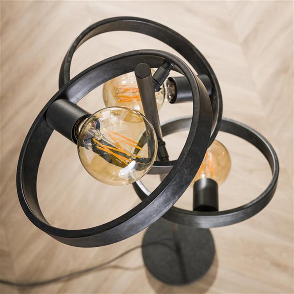 Stehlampe Otan DH Interior Anthrazit LxBxH 57x38x26 Metall Atmosphärisches Fotodetail