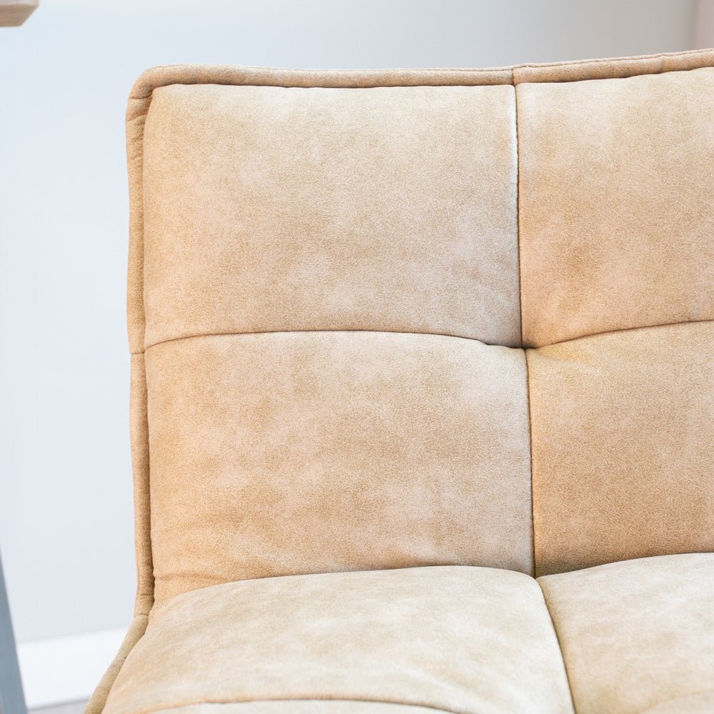 Barhocker Jelle Dimehouse Champagner LxBxH 63x56x49 Mikrofaser Stimmungsvolles Fotodetail