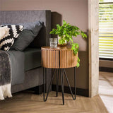 Nachttisch Hans DH Interior Mango LxBxH 45x45x30 Mangoholz Stimmungsvolles Foto diagonal von vorne