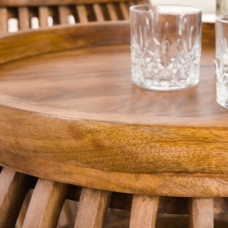 Couchtisch Hans DH Interior Mango LxBxH 88x88x45 Mangoholz Stimmungsvoller Fotoausschnitt