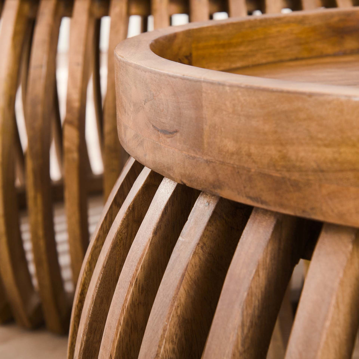 Couchtisch Hans DH Interior Mango LxBxH 88x88x45 Mangoholz Stimmungsvolles Foto-Farbmuster