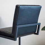 Barhocker Kuba Dimehouse Schwarz LxBxH 93x58x53 Kunstleder Stimmungsvolles Fotodetail