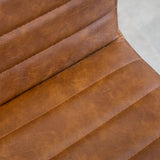 Esszimmerstuhl Kuba Dimehouse Cognac LxBxH 71x59x58 Kunstleder Stimmungsfoto Detail