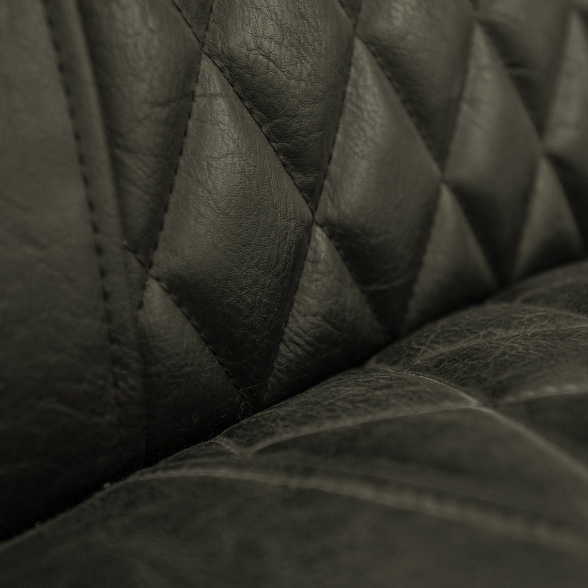 Sessel Peter Dimehouse Grün LxBxH 68x62x45 Kunstleder Stimmungsvolles Fotodetail