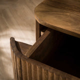 Nachttisch Maria DH Interior Mango LxBxH 51x47x27 Mangoholz Stimmungsvoller Fotoausschnitt